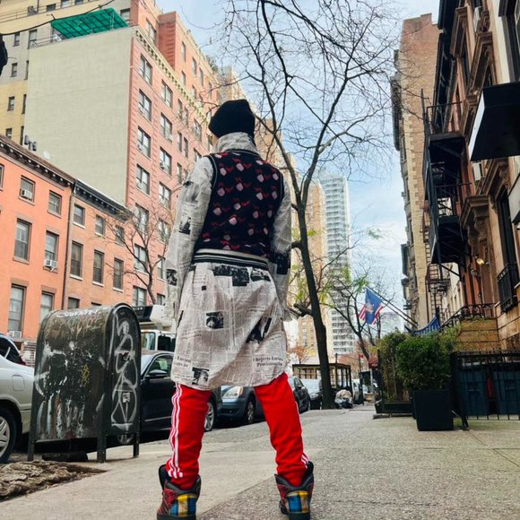 YOUR KNITTED CAMPUS VEST - Picture 4 of 4